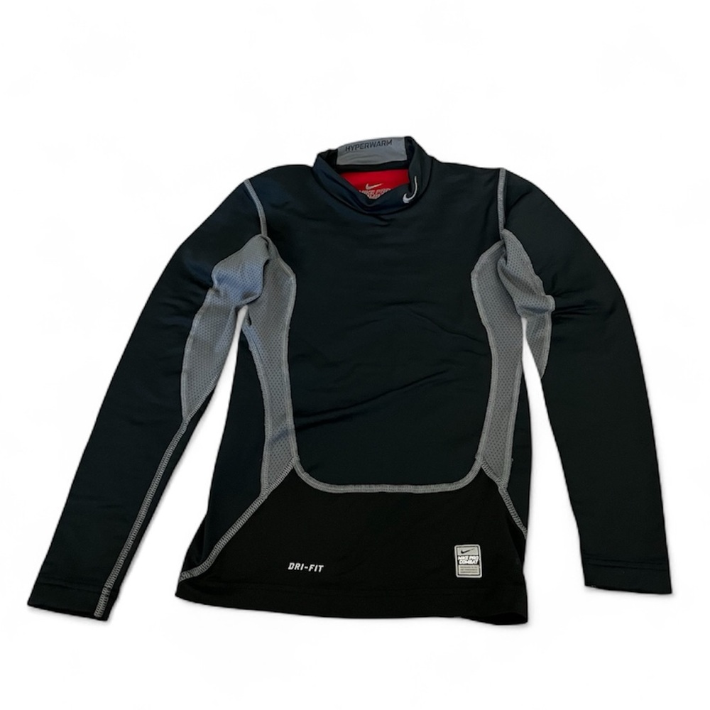 ⚫️NIKE: Boy’s size M, black & gray, pro combat dri-fit long sleeve compression.